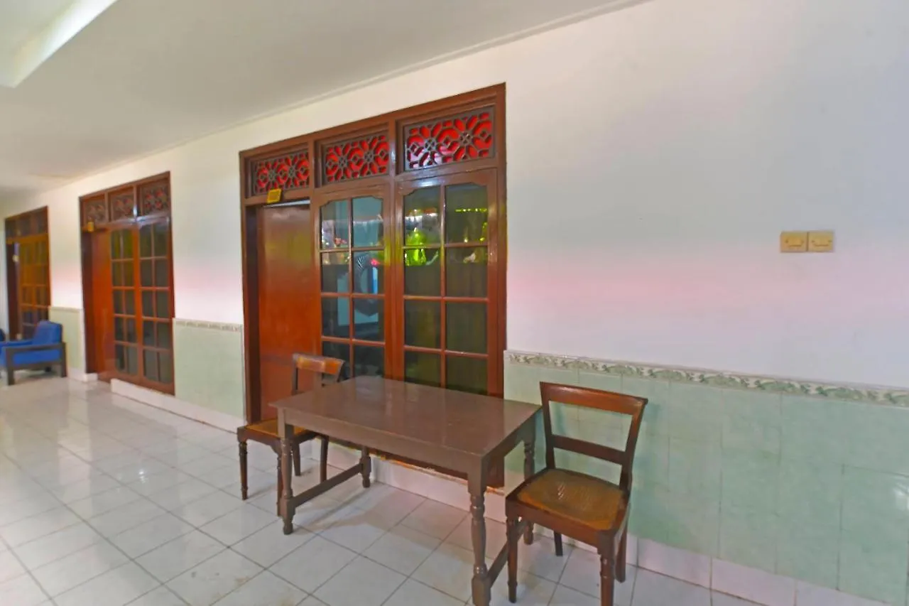 Oyo 3244 Grand Chandra Hotel Denpasar